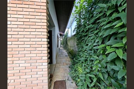 3_photo/94cdff955d.007d8801227075bf-ATLAS-0a2ba7d4-864a-4e6e-bf39-6cb80a4892ff.jpg de casa à venda com 1 quarto, 188m² em Jardim Acapulco, Guarujá