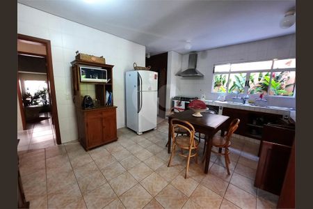 53_photo/94cdff95ab.9a0cf215368575da-ATLAS-2d14480c-e29b-4b85-a3c2-d14cddd1275c.jpg de casa para alugar com 4 quartos, 560m² em Jardim Acapulco, Guarujá