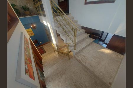 28_photo/94cdff95ab.b62bf0a88a2b8643-ATLAS-76bd3094-130d-4eae-a587-9bf68c72e7ac.jpg de casa à venda com 4 quartos, 380m² em Jardim Acapulco, Guarujá