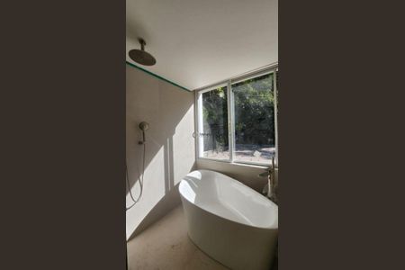 2_photo/94cdff9ced.f279df7ab7105e24-ATLAS-0b6f8f55-8f1a-4e65-a86f-8c88e8c32ad7.jpg de casa à venda com 6 quartos, 350m² em Balneario Praia do Pernambuco, Guarujá