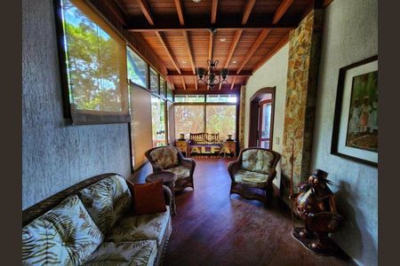 1_photo/94cdff9d2d.94eccd8fc9add72f-ATLAS-caab0d93-0591-4d84-9942-90e0e1629bcb.jpg de casa à venda com 4 quartos, 363m² em Balneario Praia do Pernambuco, Guarujá