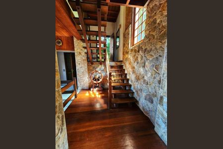 3_photo/94cdff9d2d.94eccd8fc9add72f-ATLAS-d6f88c7a-d6bb-4cfc-a8dc-82b52d57e0d7.jpg de casa à venda com 4 quartos, 363m² em Balneario Praia do Pernambuco, Guarujá