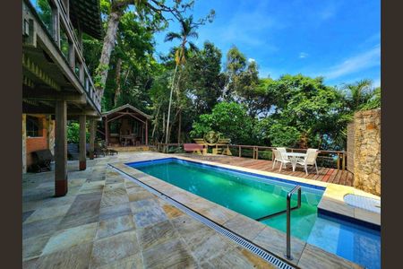 3_photo/94cdff9d2d.94eccd8fc9add72f-ATLAS-f66081e6-73b5-4919-ba78-d2af47ee4e60.jpg de casa à venda com 4 quartos, 363m² em Balneario Praia do Pernambuco, Guarujá