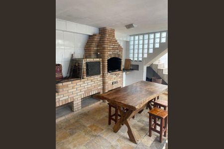 14_photo/94cdff9d2f.8ca146e4695ff152-ATLAS-bbad27e2-f93e-444a-92de-4ccaf90c291f.jpg de casa de condomínio à venda com 4 quartos, 200m² em Balneario Praia do Pernambuco, Guarujá