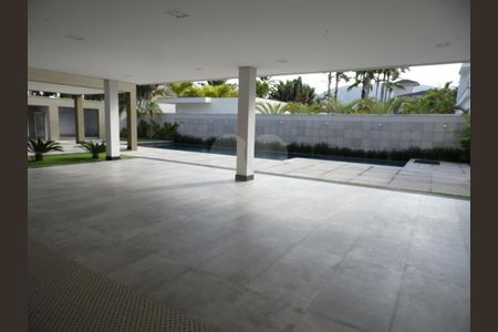 4_photo/94cdffe4b7.51e9d72e285c0521-ATLAS-5cb4400b-ff3c-4243-a85f-d3a473394d60.jpg de casa à venda com 6 quartos, 995m² em Jardim Acapulco, Guarujá