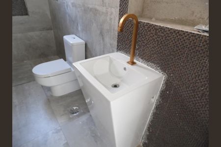 4_photo/94cdffe4b7.51e9d72e285c0521-ATLAS-a52ac8ab-e587-4391-ab74-54120e5335fa.jpg de casa à venda com 6 quartos, 995m² em Jardim Acapulco, Guarujá