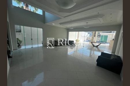 11_photo/94cdffeb2f.453790135fe203d1-ATLAS-3bb2ea72-56ee-4383-af5b-c6b4a2ec28d5.jpg de casa à venda com 5 quartos, 450m² em Jardim Acapulco, Guarujá