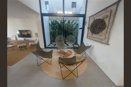 2_photo/94cdffeb7f.9737178816f17cd8-ATLAS-2fefc7b4-5b58-44da-82e2-499d82f62821.jpg de casa à venda com 5 quartos, 400m² em Jardim Acapulco, Guarujá