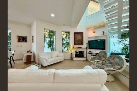 12_photo/94cdffec27.81b4915e0c4aa55b-ATLAS-0e5b8f81-ba2a-4a5d-a272-1b56a6aab76b.jpg de casa à venda com 4 quartos, 374m² em Jardim Acapulco, Guarujá