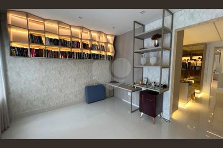 22_photo/94cdffec27.fff6d191bb96d373-ATLAS-be1e21e1-3e90-4052-b57a-8dd92fceaac8.jpg de casa à venda com 7 quartos, 850m² em Jardim Acapulco, Guarujá