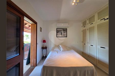 10_photo/94cdffed1f.4bd2615f33144f40-ATLAS-2c0706df-b834-4fe2-9d8b-241e9b6ed48f.jpg de casa à venda com 4 quartos, 400m² em Jardim Acapulco, Guarujá