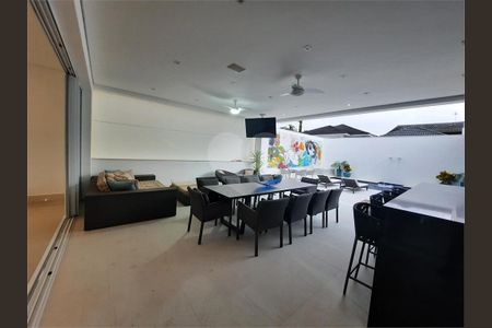 20_photo/94cdffed31.08f922be3a726ba4-ATLAS-ac4d5b99-4c41-4a3a-9bc3-97d2fa9fb1ea.jpg de casa à venda com 5 quartos, 480m² em Jardim Acapulco, Guarujá