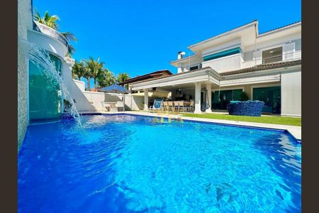 12_photo/94cdffef2f.4a7708b419391496-ATLAS-fa40d9a5-ef46-4c0a-8871-2b151db6871d.jpg de casa à venda com 5 quartos, 400m² em Jardim Acapulco, Guarujá