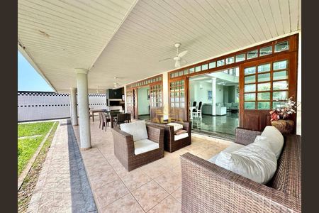 2_photo/94cdffef2f.59b9fa3339c8dcb8-ATLAS-0fb7f9e6-7c11-4323-9882-ded2495497e3.jpg de casa à venda com 5 quartos, 550m² em Jardim Acapulco, Guarujá