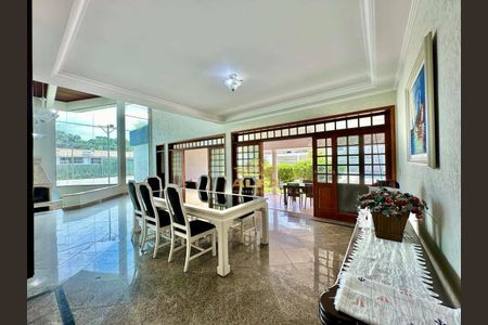 3_photo/94cdffef2f.59b9fa3339c8dcb8-ATLAS-61766351-47a0-435c-84e4-e6f2b5259c0b.jpg de casa à venda com 5 quartos, 550m² em Jardim Acapulco, Guarujá