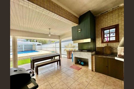 11_photo/94cdffef2f.59b9fa3339c8dcb8-ATLAS-928c5c03-4cb5-4fd1-a3dd-61ec60da4066.jpg de casa à venda com 5 quartos, 550m² em Jardim Acapulco, Guarujá