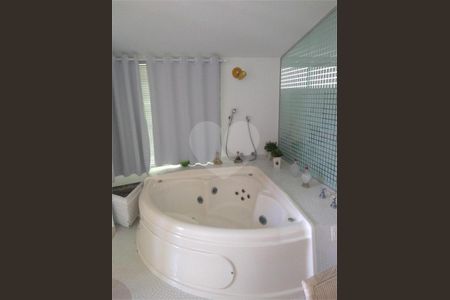 75_photo/94cdffef63.8f3f2a47dd94676f-ATLAS-a43de39b-3005-4ed5-a726-eca6cca20f97.jpg de casa para alugar com 6 quartos, 700m² em Jardim Acapulco, Guarujá