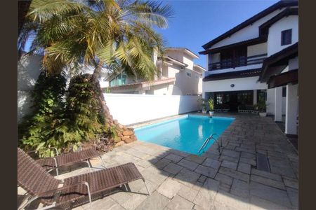 5_photo/94cdffefc1.4fc856360cf0b3d0-ATLAS-09f2696b-b1c9-453e-9e8e-fde7f25ca35f.jpg de casa à venda com 4 quartos, 490m² em Jardim Acapulco, Guarujá