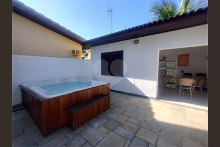 2_photo/94cdffefc1.4fc856360cf0b3d0-ATLAS-3be94846-9617-4977-8ea3-43e56ac9d185.jpg de casa à venda com 4 quartos, 490m² em Jardim Acapulco, Guarujá