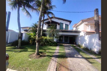 3_photo/94cdffefc1.4fc856360cf0b3d0-ATLAS-7033eb15-30f8-48f5-917f-da5b0d2ec4aa.jpg de casa à venda com 4 quartos, 490m² em Jardim Acapulco, Guarujá