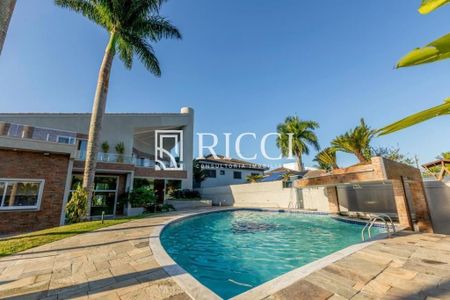 3_photo/94cdfff07f.cc28a039161dd372-ATLAS-b4ca473a-ea5a-43e4-bb10-cf725f8f3d60.jpg de casa à venda com 7 quartos, 1000m² em Jardim Acapulco, Guarujá