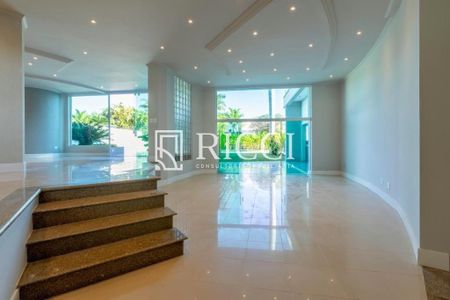 20_photo/94cdfff07f.cc28a039161dd372-ATLAS-d1c2d292-9d66-496b-9db2-279d30ee98fb.jpg de casa à venda com 7 quartos, 1000m² em Jardim Acapulco, Guarujá