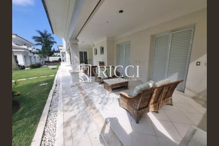 8_photo/94cdfff0a3.5b1ffa6849bccbd1-ATLAS-1605d9f5-d5d1-4c39-9f3d-025a77025186.jpg de casa à venda com 6 quartos, 3000m² em Jardim Acapulco, Guarujá