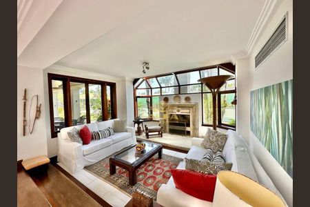 8_photo/94cdfff0d3.49e5f4e107e90c19-ATLAS-7db00a31-b1c2-4406-a678-340d5ad04e86.jpg de casa de condomínio à venda com 5 quartos, 700m² em Jardim Acapulco, Guarujá