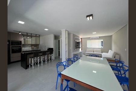 3_photo/94cdfff0d3.59abdc00308a7dc6-ATLAS-8b1adf6a-0116-484e-94c9-e1d0870f44ad.jpg de casa à venda com 3 quartos, 210m² em Jardim Acapulco, Guarujá