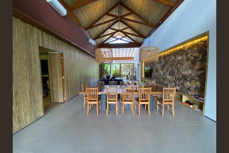 5_photo/94cdfff0d3.70d34e1d457a0501-ATLAS-75b15328-769a-4c9a-b352-a628fed12fd6.jpg de casa de condomínio à venda com 5 quartos, 600m² em Jardim Acapulco, Guarujá