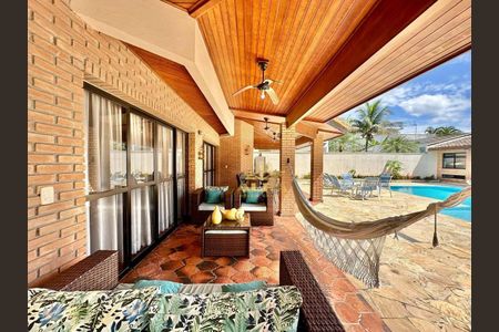 11_photo/94cdfff0d3.74a96c0b2c4b8c29-ATLAS-01af45d6-511a-4064-8202-a82046d2d20f.jpg de casa à venda com 4 quartos, 370m² em Jardim Acapulco, Guarujá