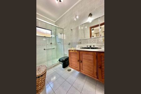 5_photo/94cdfff0d3.74a96c0b2c4b8c29-ATLAS-ec5755f2-ce30-4373-8f22-2f9962e2febc.jpg de casa à venda com 4 quartos, 370m² em Jardim Acapulco, Guarujá