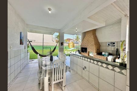 3_photo/94cdfff0d3.ba3e4f1a03d92c8a-ATLAS-859c14af-c079-4714-88bd-90acd884164e.jpg de casa à venda com 5 quartos, 400m² em Jardim Acapulco, Guarujá