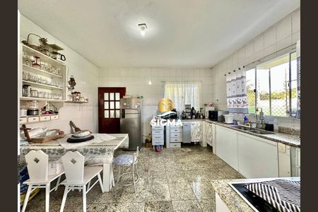 12_photo/94cdfff0d3.ba3e4f1a03d92c8a-ATLAS-d8356c09-82fb-4474-901e-b50ce9a4c812.jpg de casa à venda com 5 quartos, 400m² em Jardim Acapulco, Guarujá