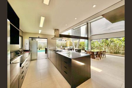 3_photo/94cdfff0d3.c27bb358fc36071b-ATLAS-fa3a663e-b0b5-4093-83d6-39cffc65f0c4.jpg de casa de condomínio à venda com 5 quartos, 398m² em Jardim Acapulco, Guarujá