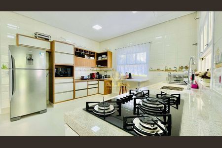 2_photo/94cdfff0d3.e6e1c947b02cf8fb-ATLAS-2c3741be-9008-492e-8f2b-c20d25b7d9b2.jpg de casa à venda com 5 quartos, 500m² em Jardim Acapulco, Guarujá