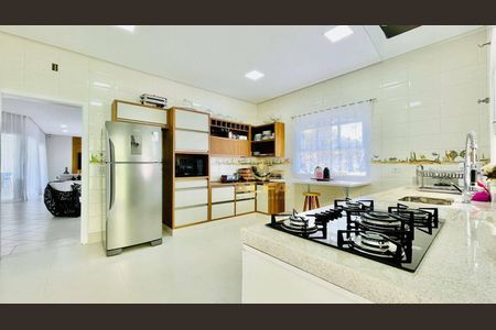 12_photo/94cdfff0d3.e6e1c947b02cf8fb-ATLAS-6d10f633-7d6f-4ed3-90c0-368d8baab538.jpg de casa à venda com 5 quartos, 500m² em Jardim Acapulco, Guarujá