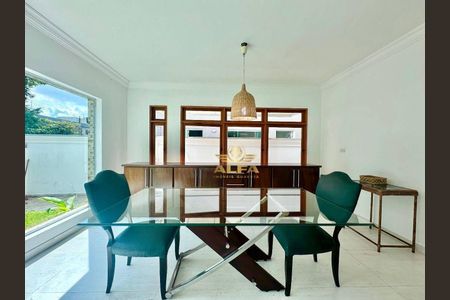 5_photo/94cdfff0d3.f279df7ab7105e24-ATLAS-0535f3ba-7946-4bcb-929b-df7f190d8992.jpg de casa à venda com 4 quartos, 340m² em Jardim Acapulco, Guarujá