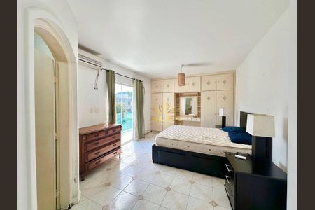 9_photo/94cdfff0d3.f279df7ab7105e24-ATLAS-eefeacd7-b208-4a34-b71c-eaa2b5ce3f9b.jpg de casa à venda com 4 quartos, 340m² em Jardim Acapulco, Guarujá