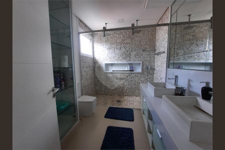 37_photo/94cdfff2ad.56f87905458f71eb-ATLAS-6bea3bc5-d014-4c6e-b05b-5d6db68998bb.jpg de casa à venda com 6 quartos, 450m² em Jardim Acapulco, Guarujá