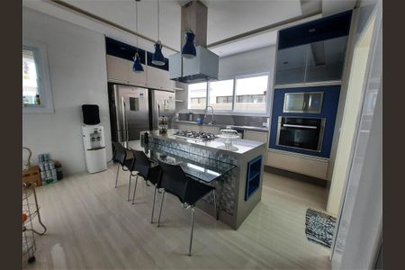 46_photo/94cdfff2ad.56f87905458f71eb-ATLAS-abe5f70b-fd9e-4aa3-817e-10a33d7e2c68.jpg de casa à venda com 6 quartos, 450m² em Jardim Acapulco, Guarujá