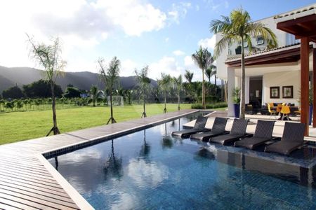 2_photo/94cdfff2db.746f1a8a88028fbe-ATLAS-0e26e0ae-7aed-45bf-a647-23aeb393ce70.jpg de casa à venda com 7 quartos, 1000m² em Jardim Acapulco, Guarujá