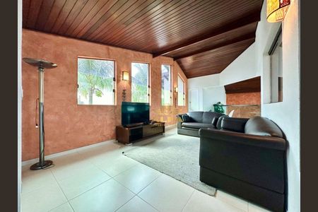 20_photo/94cdfff525.de1539f27b8bccfe-ATLAS-98fe06bc-ddeb-45fb-a17e-3f11ac58facf.jpg de casa à venda com 4 quartos, 250m² em Balneario Praia do Pernambuco, Guarujá