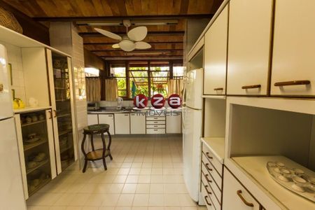 3_photo/94cdfff571.6c5c93e045adfc60-ATLAS-064c4f87-498e-4a53-9ccf-4ef7c097bab6.jpg de casa à venda com 4 quartos, 576m² em Balneario Praia do Pernambuco, Guarujá