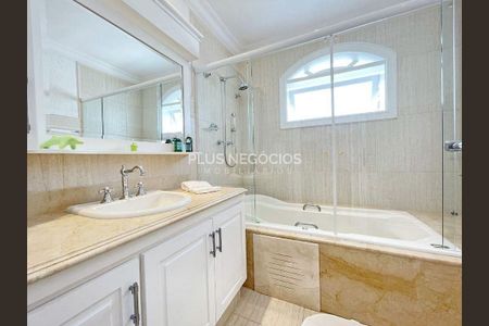 10_photo/94cdfff6c3.dd36eae811456584-ATLAS-44aa46e8-1e59-43a4-bc42-07d23d499116.jpg de casa à venda com 6 quartos, 2000m² em Jardim Acapulco, Guarujá