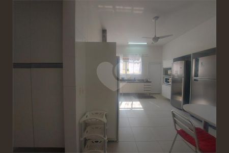 61_photo/94cdfff789.5a987dbee225dd18-ATLAS-ce9ee60a-339e-4a41-b236-eea6744d030d.jpg de casa para alugar com 6 quartos, 560m² em Jardim Acapulco, Guarujá