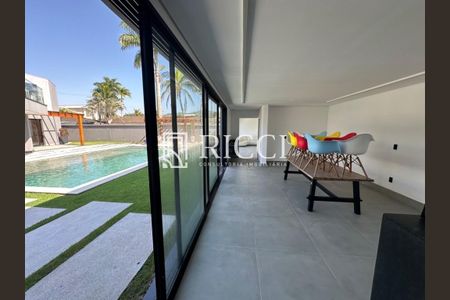 3_photo/94cdfff81f.aa0f063c1fd7eb53-ATLAS-18bff165-3dde-406f-a94c-b359efc445bc.jpg de casa à venda com 5 quartos, 500m² em Jardim Acapulco, Guarujá