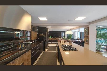 5_photo/94cdfffb53.7da11293e5e8925f-ATLAS-1c2eb33e-ec78-45af-a355-842c286d07b3.jpg de casa de condomínio à venda com 7 quartos, 777m² em Jardim Acapulco, Guarujá