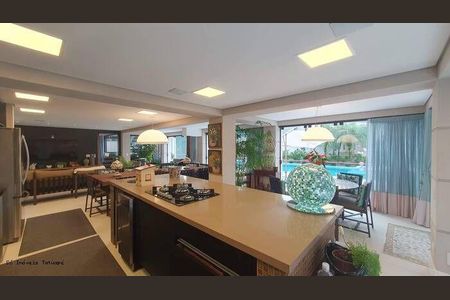 31_photo/94cdfffb53.7da11293e5e8925f-ATLAS-f8a40fad-fbb7-4f8e-a031-c1f63bb1c3e2.jpg de casa de condomínio à venda com 7 quartos, 777m² em Jardim Acapulco, Guarujá