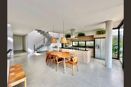 7_photo/94cdfffb53.7f4e12756aa2cce7-ATLAS-5dea14da-61a6-40b2-a2e3-1015a673014c.jpg de casa de condomínio à venda com 5 quartos, 335m² em Jardim Acapulco, Guarujá